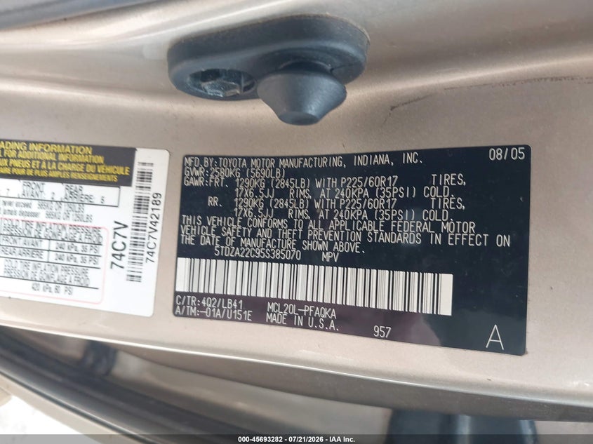 2005 Toyota Sienna VIN 5TDZA22C95S385070 IAAI salvage auction — NORMAL WEAR, Clear (Michigan), sold $675 on 2026-08-01 (photo 9)