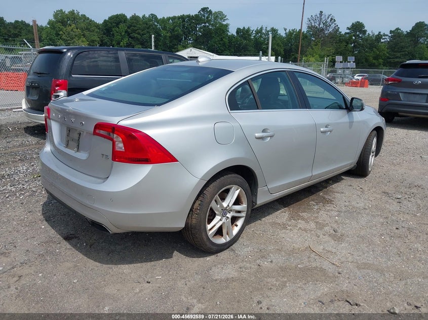 2015 Volvo S60 VIN YV140MFB1F2316158 IAAI salvage auction — NORMAL WEAR, Salvage Title, sold $550 on 2026-08-07 (photo 4)
