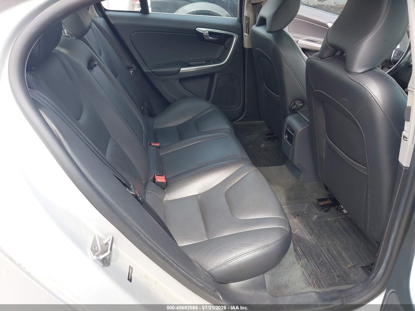 2015 Volvo S60 VIN YV140MFB1F2316158 IAAI salvage auction — NORMAL WEAR, Salvage Title, sold $550 on 2026-08-07 (photo 8)
