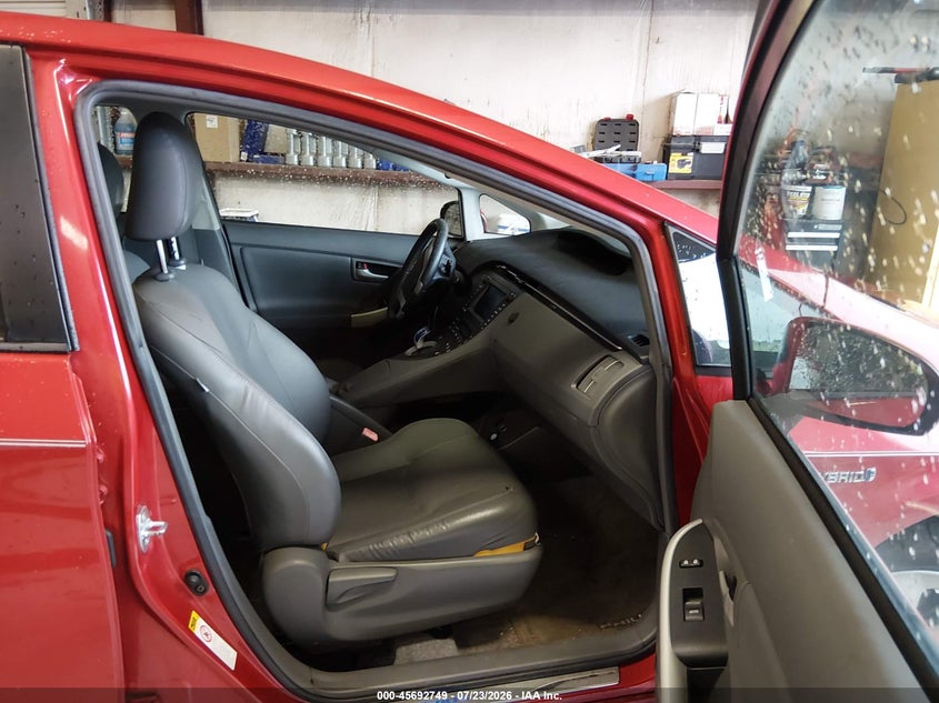 2010 Toyota Prius v VIN JTDKN3DU7A0142517 IAAI salvage auction — NORMAL WEAR, Clear (Virginia), sold $1,050 on 2026-07-28 (photo 5)