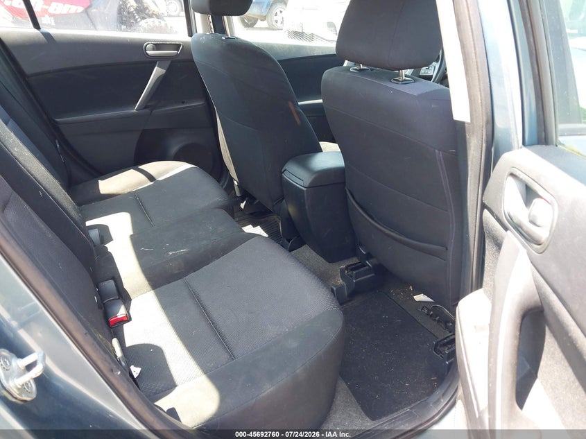 2010 Mazda 3 VIN JM1BL1SG3A1198102 IAAI salvage auction — NORMAL WEAR, Clear (New York), sold $625 on 2026-07-30 (photo 8)