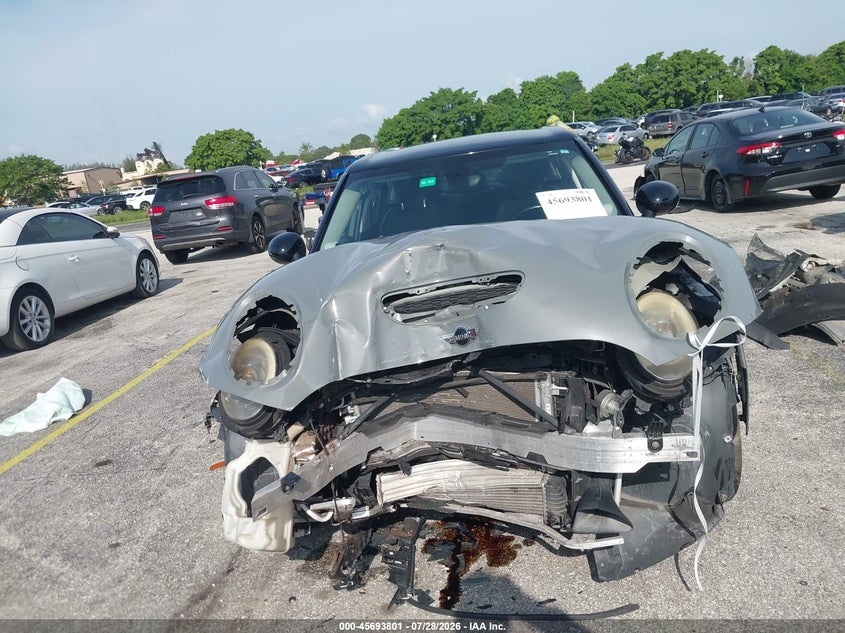 2016 Mini Clubman VIN WMWLN9C56G2E47831 IAAI salvage auction — FRONT END, Wait Title, sold $200 on 2026-08-13 (photo 6)