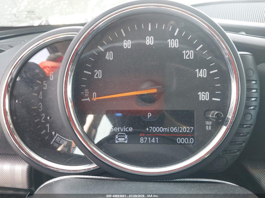 2016 Mini Clubman VIN WMWLN9C56G2E47831 IAAI salvage auction — FRONT END, Wait Title, sold $200 on 2026-08-13 (photo 7)