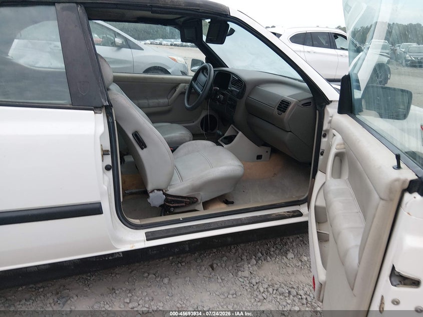 1995 Volkswagen Cabrio VIN WVWBB81E2SK025307 IAAI salvage auction — NORMAL WEAR, Clear (South Carolina), sold $225 on 2026-08-04 (photo 5)