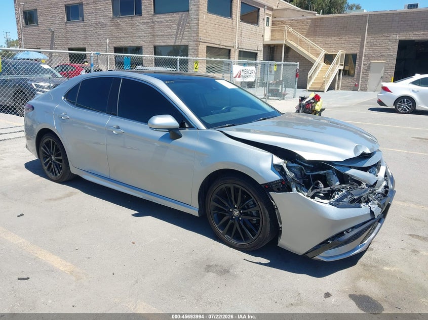 2022 Toyota Camry VIN 4T1K61AK8NU063789 — IAAI salvage auction photo