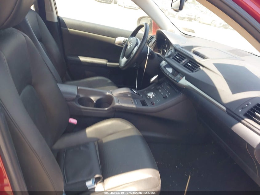 2012 Lexus Ct VIN JTHKD5BH0C2120871 IAAI salvage auction — NORMAL WEAR, Clear (Pennsylvania), sold $25 on 2026-07-31 (photo 5)