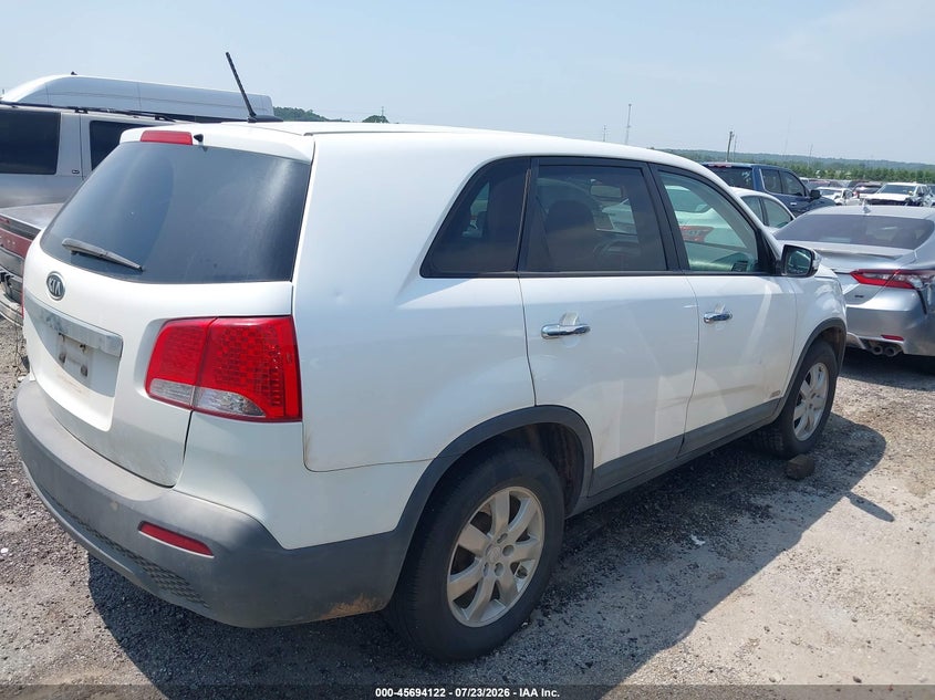 2011 Kia Sorento VIN 5XYKTCA10BG011747 IAAI salvage auction — NORMAL WEAR, Clear - Public Restricted (Oklahoma), sold $25 on 2026-07-28 (photo 4)