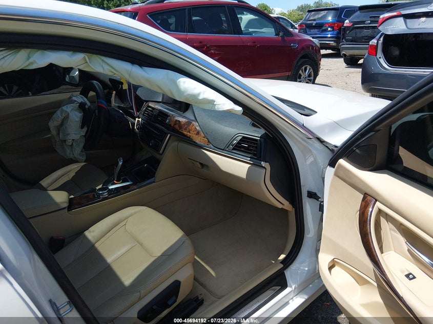 2014 BMW 3er VIN WBA3B5C55EP541021 IAAI salvage auction — RIGHT FRONT, Wait Title, sold $1,750 on 2026-08-11 (photo 5)
