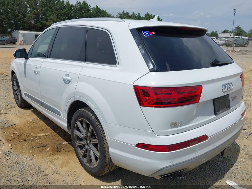 2017 Audi Q7 VIN WA1LAAF76HD050372 IAAI salvage auction — NORMAL WEAR, Clear (Virginia), sold $3,550 on 2026-07-27 (photo 3)