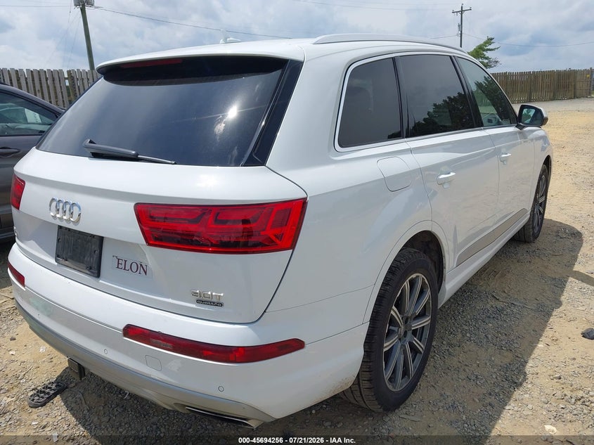 2017 Audi Q7 VIN WA1LAAF76HD050372 IAAI salvage auction — NORMAL WEAR, Clear (Virginia), sold $3,550 on 2026-07-27 (photo 4)