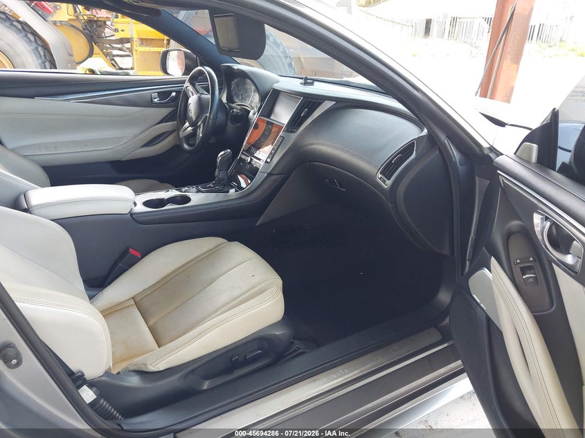 2017 Infiniti Q60 VIN JN1EV7EK5HM360947 IAAI salvage auction — NORMAL WEAR, Clear (Florida), sold $25 on 2026-07-28 (photo 5)