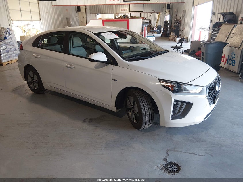 2020 Hyundai Ioniq hybrid VIN KMHC65LC8LU220283 — IAAI salvage auction photo
