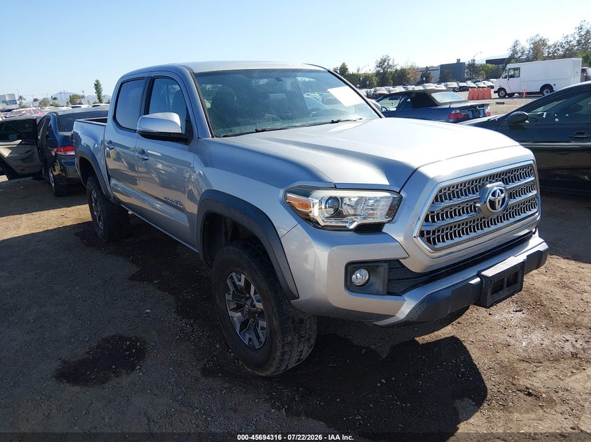 2017 Toyota Tacoma VIN 3TMCZ5AN1HM067192 — IAAI salvage auction photo
