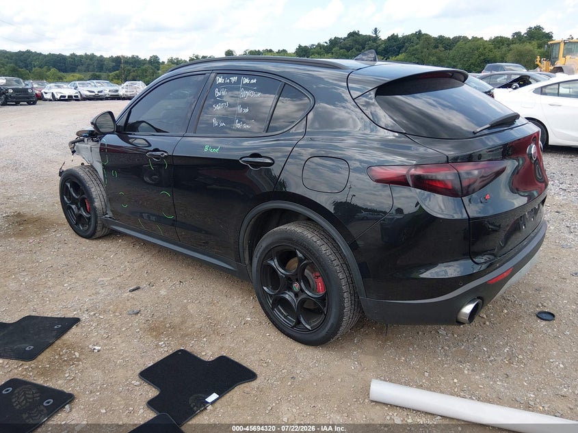 2018 Alfa romeo Stelvio VIN ZASFAKNN8J7B95398 IAAI salvage auction — FRONT END, Wait Title, sold $6,000 on 2026-08-15 (photo 3)