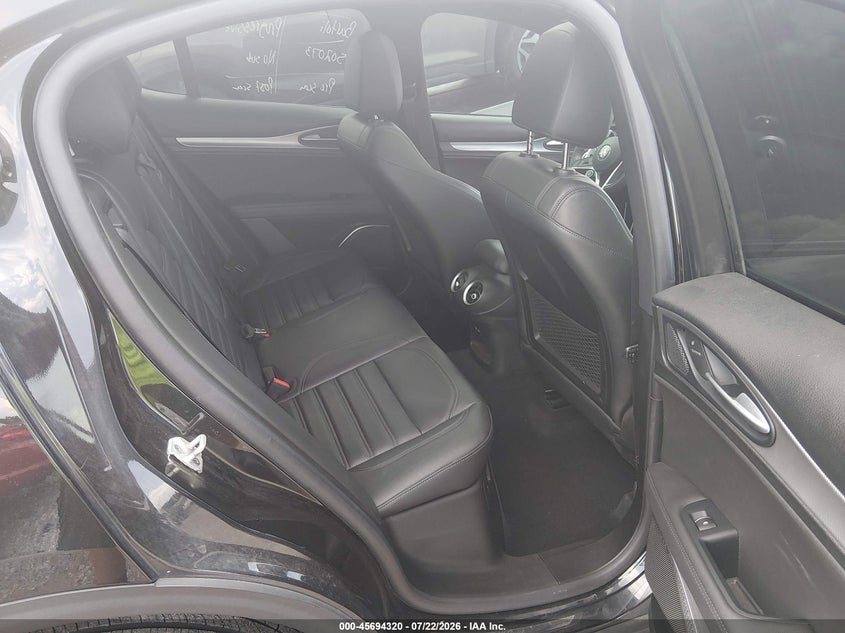2018 Alfa romeo Stelvio VIN ZASFAKNN8J7B95398 IAAI salvage auction — FRONT END, Wait Title, sold $6,000 on 2026-08-15 (photo 8)