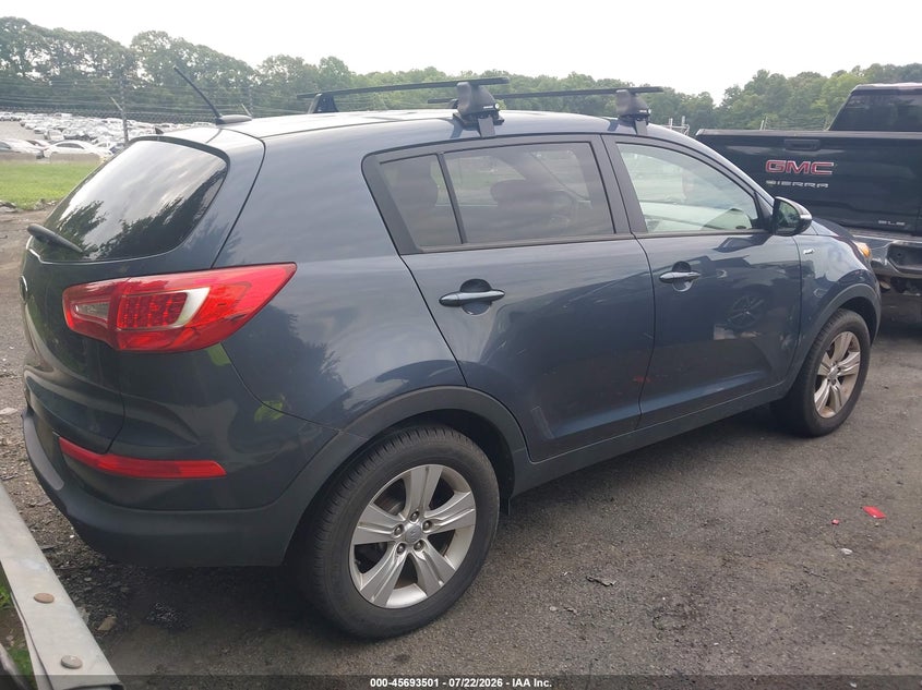2013 Kia Sportage VIN KNDPBCA21D7423516 IAAI salvage auction — NORMAL WEAR, Clear (North Carolina), sold $475 on 2026-07-23 (photo 4)