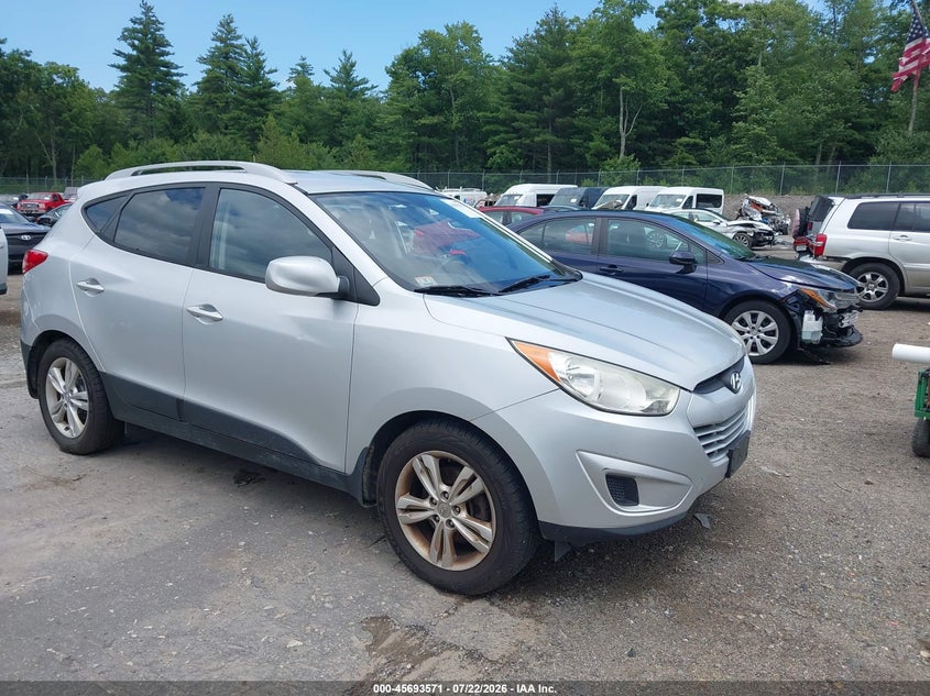 2011 Hyundai Tucson VIN KM8JUCAC4BU190704 IAAI salvage auction — NORMAL WEAR, Clear (Massachusetts), sold $1,450 on 2026-07-31 (photo 1)