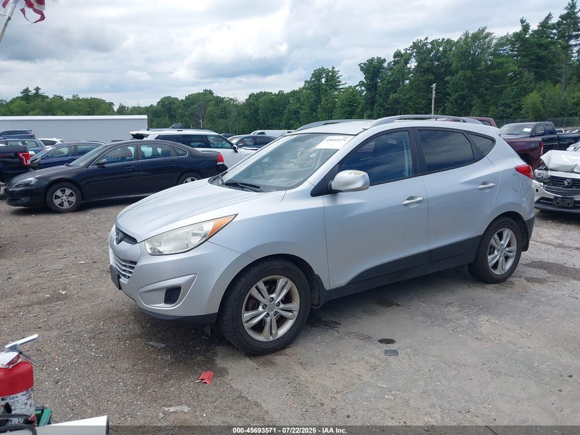 2011 Hyundai Tucson VIN KM8JUCAC4BU190704 IAAI salvage auction — NORMAL WEAR, Clear (Massachusetts), sold $1,450 on 2026-07-31 (photo 2)
