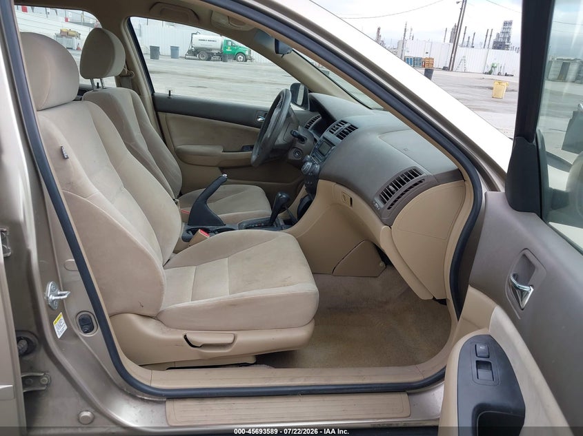 2005 Honda Accord VIN JHMCM56465C003899 IAAI salvage auction — THEFT, Salvage (California), sold $875 on 2026-08-02 (photo 5)