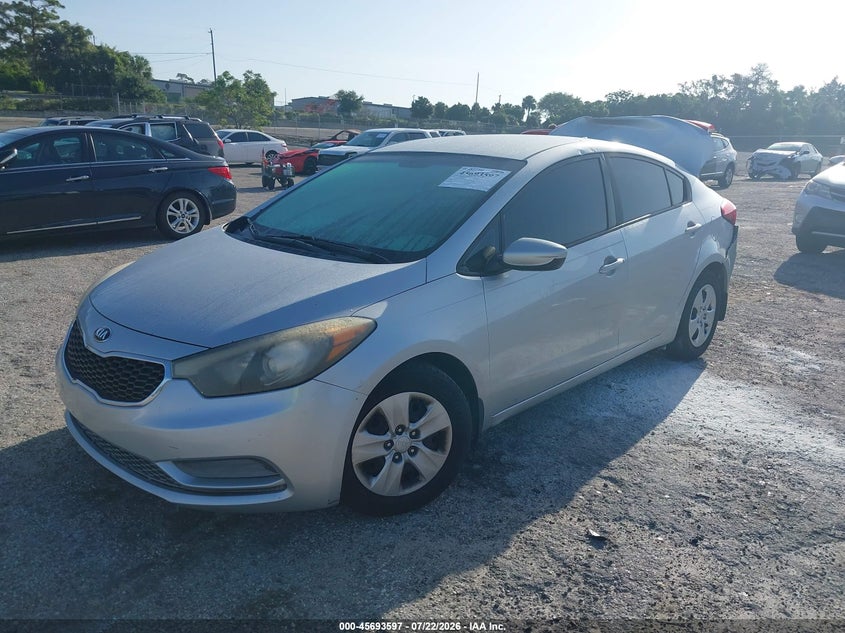2015 Kia Forte VIN KNAFK4A68F5331514 IAAI salvage auction — REAR END, Wait Title, sold $525 on 2026-08-02 (photo 2)