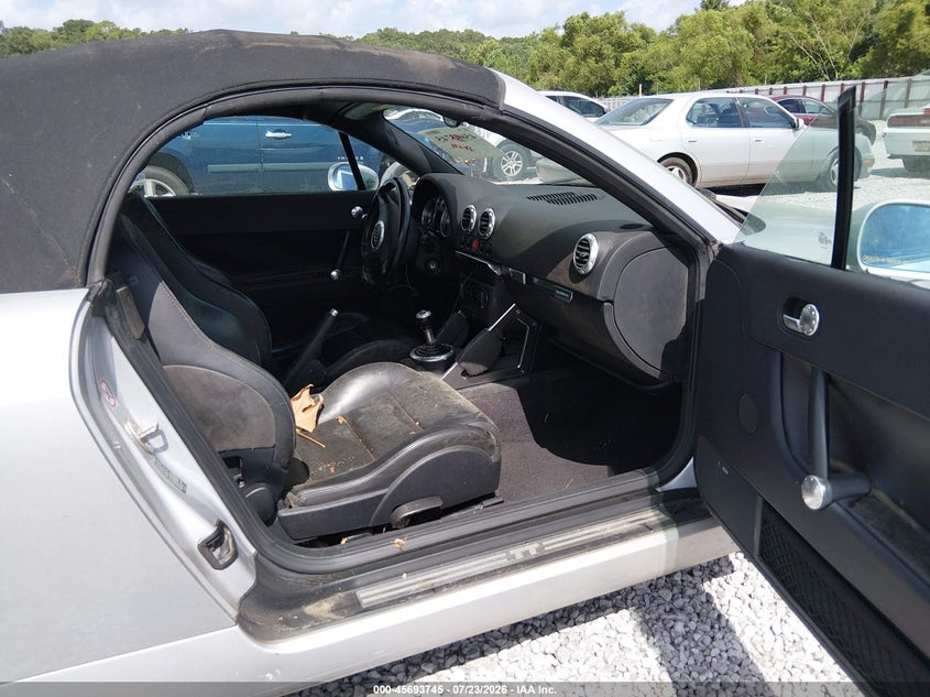 2001 Audi Tt VIN TRUUT28N611045501 IAAI salvage auction — NORMAL WEAR, Clear (Alabama), sold $250 on 2026-08-23 (photo 5)