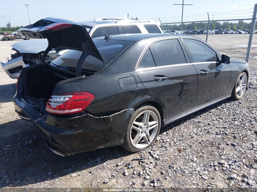2014 Mercedes-benz E-klasse VIN WDDHF5KBXEA814368 IAAI salvage auction — REAR END, Wait Title, sold $1,600 on 2026-08-13 (photo 4)