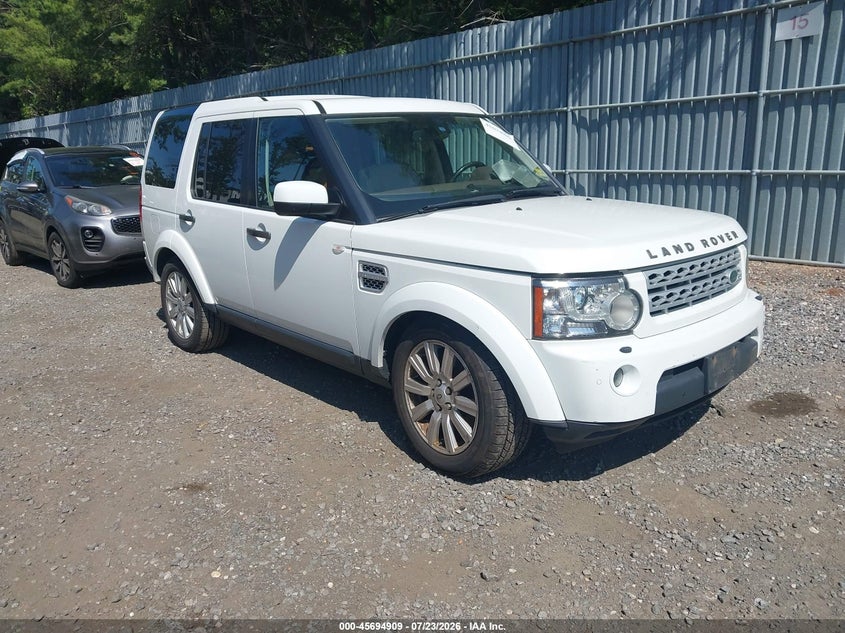 2013 Land rover Lr4 VIN SALAG2D44DA670992 IAAI salvage auction — SIDE, Salvage Title, sold $2,550 on 2026-08-23 (photo 1)