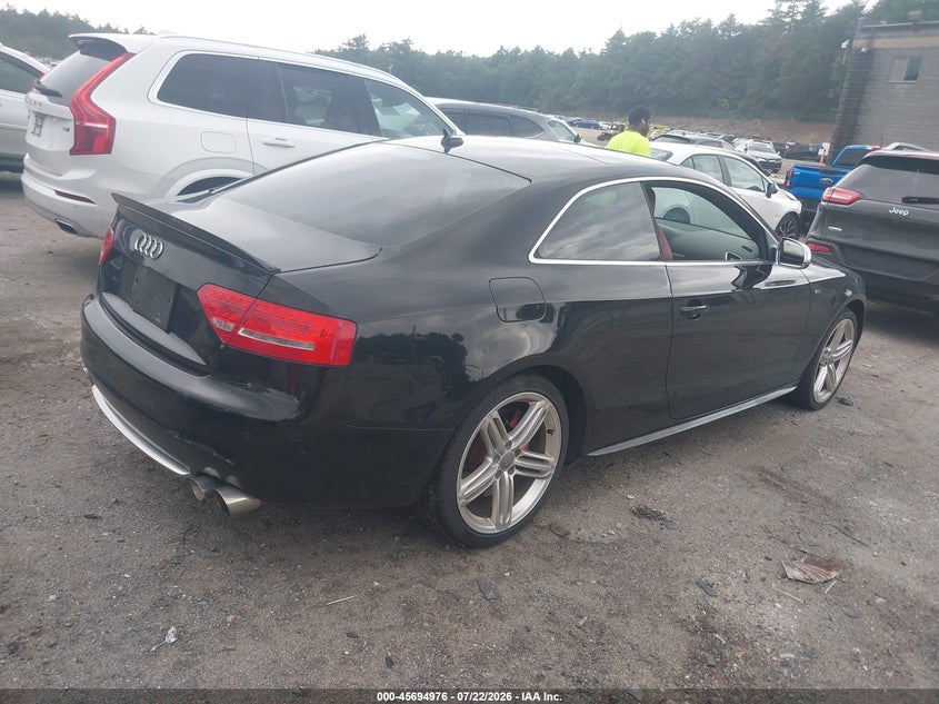 2012 Audi S5 VIN WAUCVAFR0CA001431 IAAI salvage auction — NORMAL WEAR, Reconstructed (Massachusetts), sold $1,900 on 2026-07-31 (photo 4)