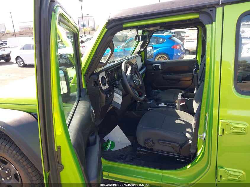 2025 Jeep Wrangler / VIN 1C4PJXDGXSW548454 IAAI salvage auction — FRONT & REAR, Salvage Title, sold $15,900 on 2026-10-02 (photo 5)