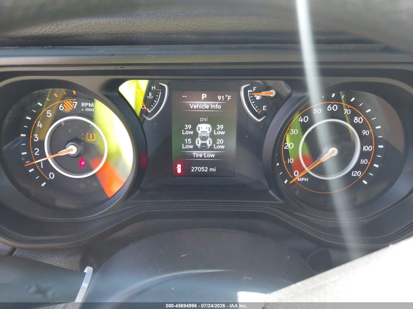 2025 Jeep Wrangler / VIN 1C4PJXDGXSW548454 IAAI salvage auction — FRONT & REAR, Salvage Title, sold $15,900 on 2026-10-02 (photo 7)