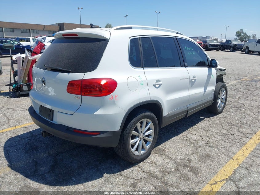 2017 Volkswagen Tiguan VIN WVGRV7AX9HW503608 IAAI salvage auction — LEFT FRONT, Salvage Title, sold $975 on 2026-08-11 (photo 4)