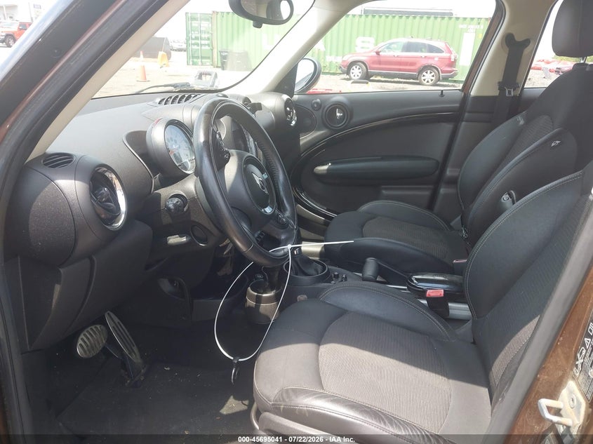 2013 Mini Countryman VIN WMWZC5C59DWP31805 IAAI salvage auction — NORMAL WEAR, Clear (New York), sold $525 on 2026-07-28 (photo 5)