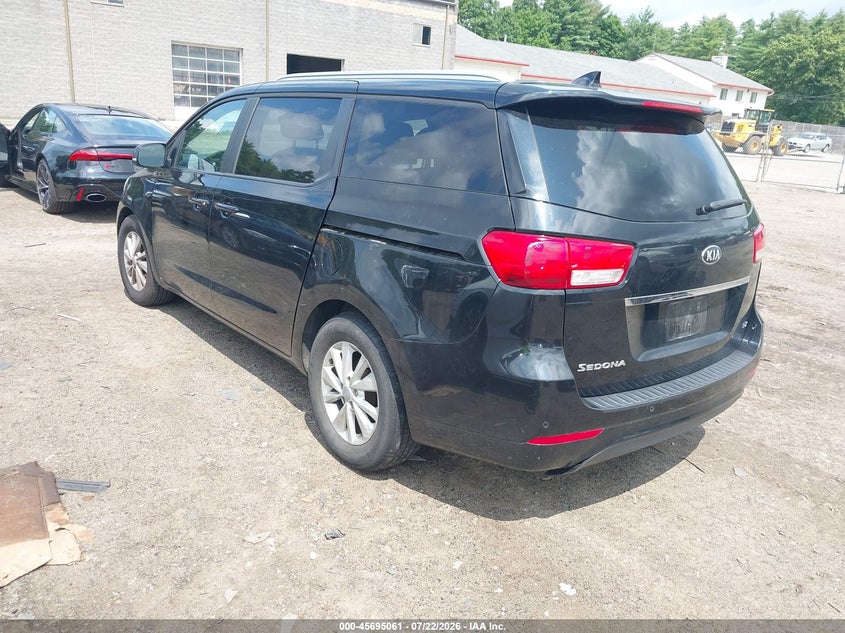 2016 Kia SEDONA VIN KNDMB5C19G6188781 IAAI salvage auction — NORMAL WEAR, Clear (Massachusetts), sold $325 on 2026-07-24 (photo 3)
