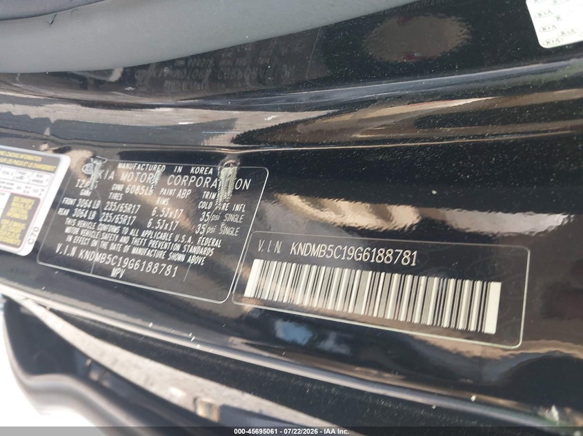 2016 Kia SEDONA VIN KNDMB5C19G6188781 IAAI salvage auction — NORMAL WEAR, Clear (Massachusetts), sold $325 on 2026-07-24 (photo 9)