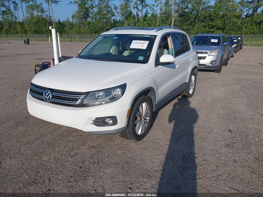 2012 Volkswagen Tiguan VIN WVGAV7AXXCW503672 IAAI salvage auction — NORMAL WEAR, Clear (Florida), sold $25 on 2026-07-28 (photo 2)
