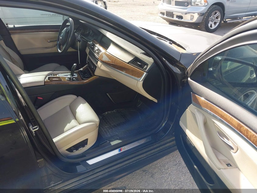 2013 BMW 5er VIN WBAFR9C53DDX80020 IAAI salvage auction — NORMAL WEAR, Original (Texas), sold $875 on 2026-08-04 (photo 5)