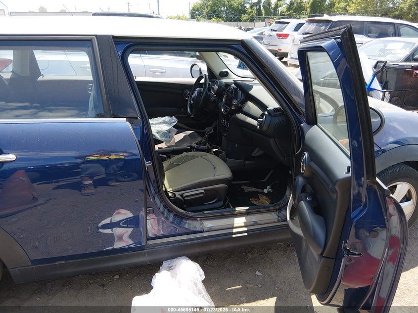 2017 Mini Hard top VIN WMWXU1C59H2E18430 IAAI salvage auction — WATER/FLOOD, Salvage (Ohio), sold $725 on 2026-08-05 (photo 5)