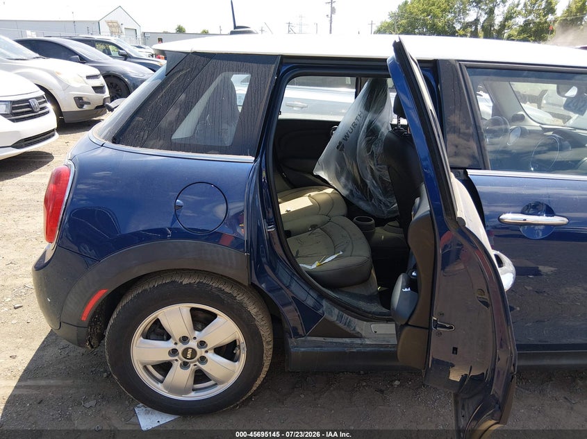 2017 Mini Hard top VIN WMWXU1C59H2E18430 IAAI salvage auction — WATER/FLOOD, Salvage (Ohio), sold $725 on 2026-08-05 (photo 8)
