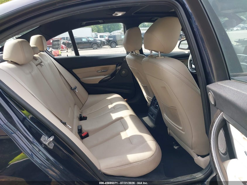 2015 BMW VIN WBA3B3G57FNR88767 IAAI salvage auction — NORMAL WEAR, Salvage Title, sold $1,850 on 2026-08-10 (photo 8)