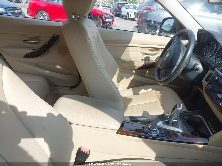 2013 BMW 3 series VIN WBA3B3C54DF530648 IAAI salvage auction — NORMAL WEAR, Regular (South Dakota), sold $800 on 2026-07-24 (photo 5)