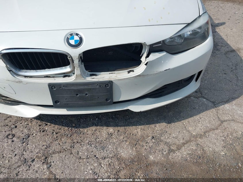 2013 BMW 3 series VIN WBA3B3C54DF530648 IAAI salvage auction — NORMAL WEAR, Regular (South Dakota), sold $800 on 2026-07-24 (photo 6)