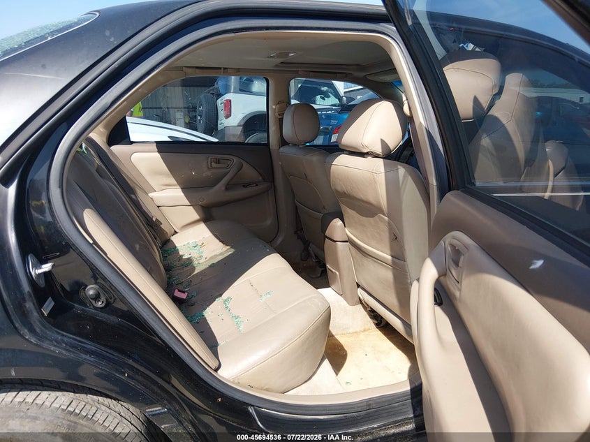 2000 Toyota Camry VIN JT2BG22K4Y0455520 IAAI salvage auction — NORMAL WEAR, Original (Texas), sold $200 on 2026-07-28 (photo 8)