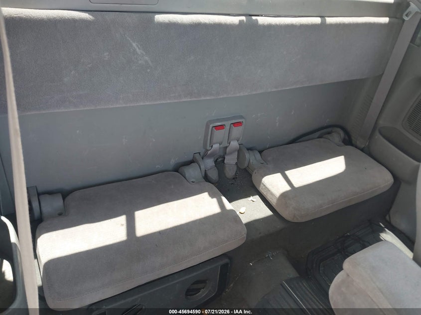 2001 Toyota Tacoma VIN 5TEVL52NX1Z825323 IAAI salvage auction — RIGHT SIDE, Clear (Florida), sold $25 on 2026-07-30 (photo 8)