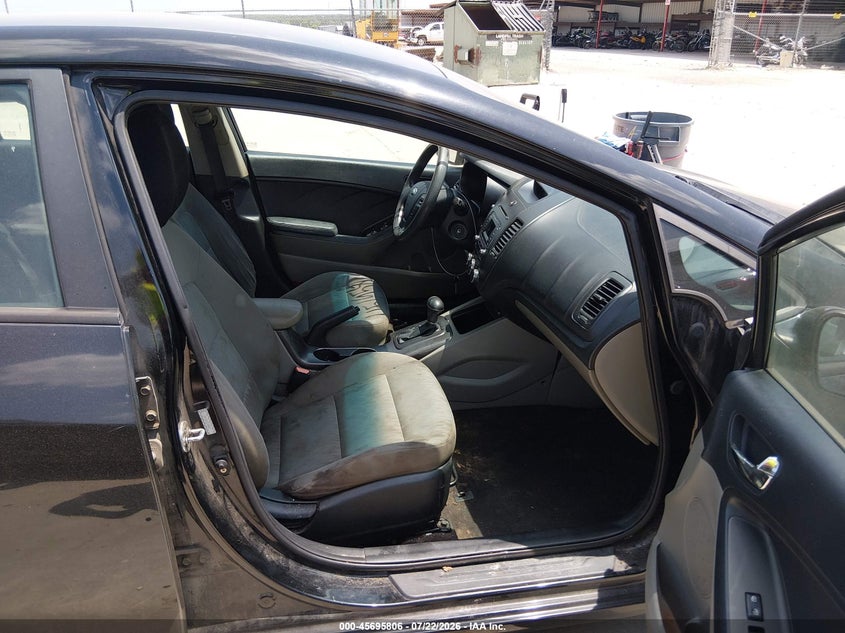 2015 Kia Forte VIN KNAFK4A62F5408068 IAAI salvage auction — NORMAL WEAR, Original (Texas), sold $400 on 2026-07-28 (photo 5)