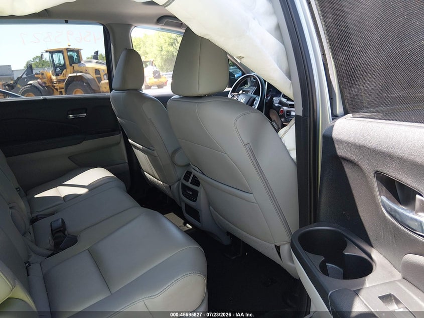 2021 Honda Pilot VIN 5FNYF6H21MB064999 IAAI salvage auction — SIDE, Wait Title, sold $12,400 on 2026-09-03 (photo 8)