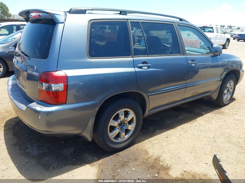 2004 Toyota Highlander VIN JTEDP21A240039805 IAAI salvage auction — NORMAL WEAR, Clear - Dealer Only (California), sold $625 on 2026-07-29 (photo 4)