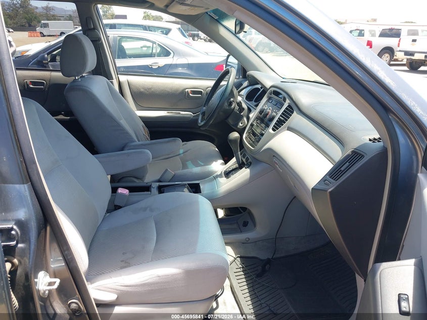 2004 Toyota Highlander VIN JTEDP21A240039805 IAAI salvage auction — NORMAL WEAR, Clear - Dealer Only (California), sold $625 on 2026-07-29 (photo 5)