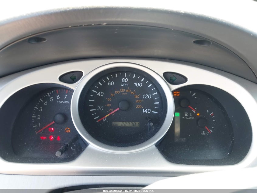 2004 Toyota Highlander VIN JTEDP21A240039805 IAAI salvage auction — NORMAL WEAR, Clear - Dealer Only (California), sold $625 on 2026-07-29 (photo 7)