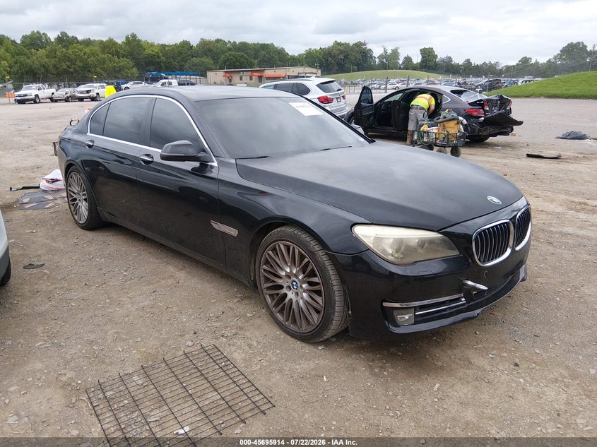 2013 BMW 7er VIN WBAYF8C54DDE59358 IAAI salvage auction — NORMAL WEAR, Clear (Tennessee), sold $25 on 2026-07-29 (photo 1)