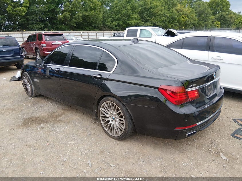 2013 BMW 7er VIN WBAYF8C54DDE59358 IAAI salvage auction — NORMAL WEAR, Clear (Tennessee), sold $25 on 2026-07-29 (photo 3)